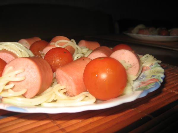 Lustige Wurst-Nudeln