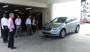 Selbstparkendes Auto Selbstparkendes Auto