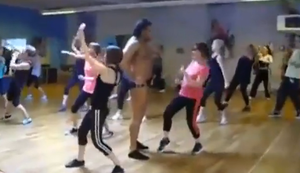 Der neue Trainer im Fitnesskurs