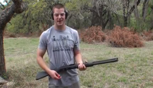 Schrotflinte ganz lässig nachladen Schrotflinte ganz lässig nachladen