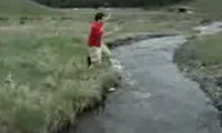 Über den Fluss springen