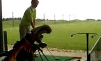 Beeindruckender Abschlag beim Golf