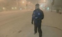 Ein Reporter im Schneesturm