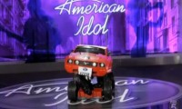 Im Transformer-Kostüm bei American Idol