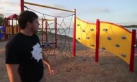 Junger Mann kastriert sich selbst