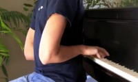 Klavier spielen rückwärts