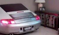 Ein Porsche im Wohnzimmer
