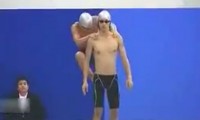Schwimmwettbewerb in Japan