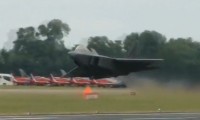 F-22 Raptor Takeoff