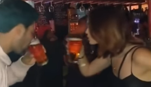 Bier-Battle zwischen Mann und Frau