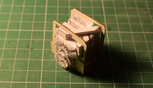 V8 Motor aus Papier