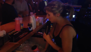 Multitasking hinterm Tresen