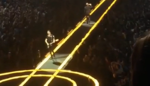 U2-Gitarrist geht von der Bühne
