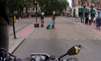 Fussgänger trollen