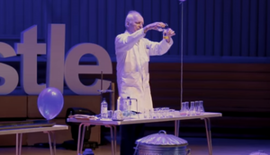 25 Chemie-Experimente in 15 Minuten