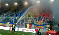 Feuerwehr vs Fussballfans