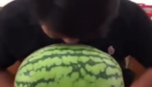 Kopf vs Melone