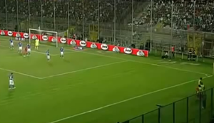 Schöner Einwurf beim Spiel Luxemburg gegen Italien Schöner Einwurf beim Spiel Luxemburg gegen Italien