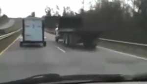 Kommt ein Kantholz geflogen Kommt ein Kantholz geflogen