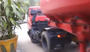 Tanklastzug wenden Tanklastzug wenden