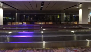 Taucher am Flughafen