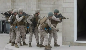 Soldaten bei der Übung Soldaten bei der Übung