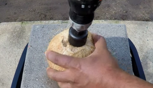 Kokosnuss vs flüssiges Kupfer