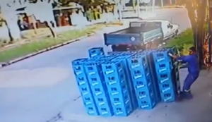 Getränkekisten verladen Getränkekisten verladen