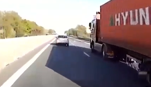 Rücksichtsloser Spurwechsel Rücksichtsloser Spurwechsel