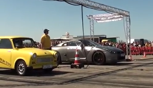 Nissan GTR vs Trabant